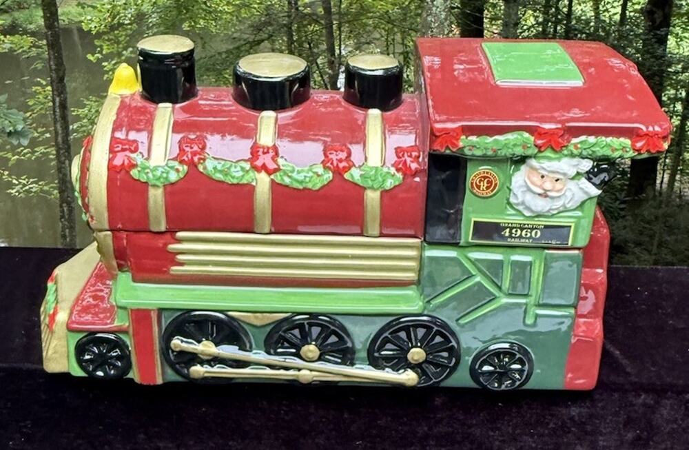 Large Cheryl's Cookies Collectors Christmas Holly Train Railway Cookie Jar MIB